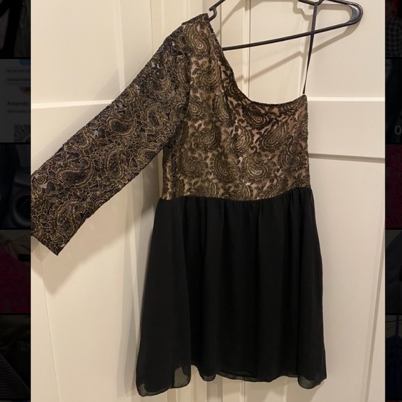 Kensie Gold and Black One Shoulder Dress- Size 10 - Picture 2 of 3